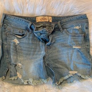 Hollister Boyfriend Short!